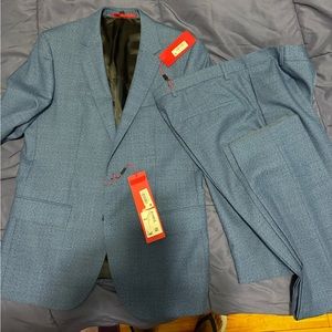 Hugo suit blazer size 36s and pants 30 waist